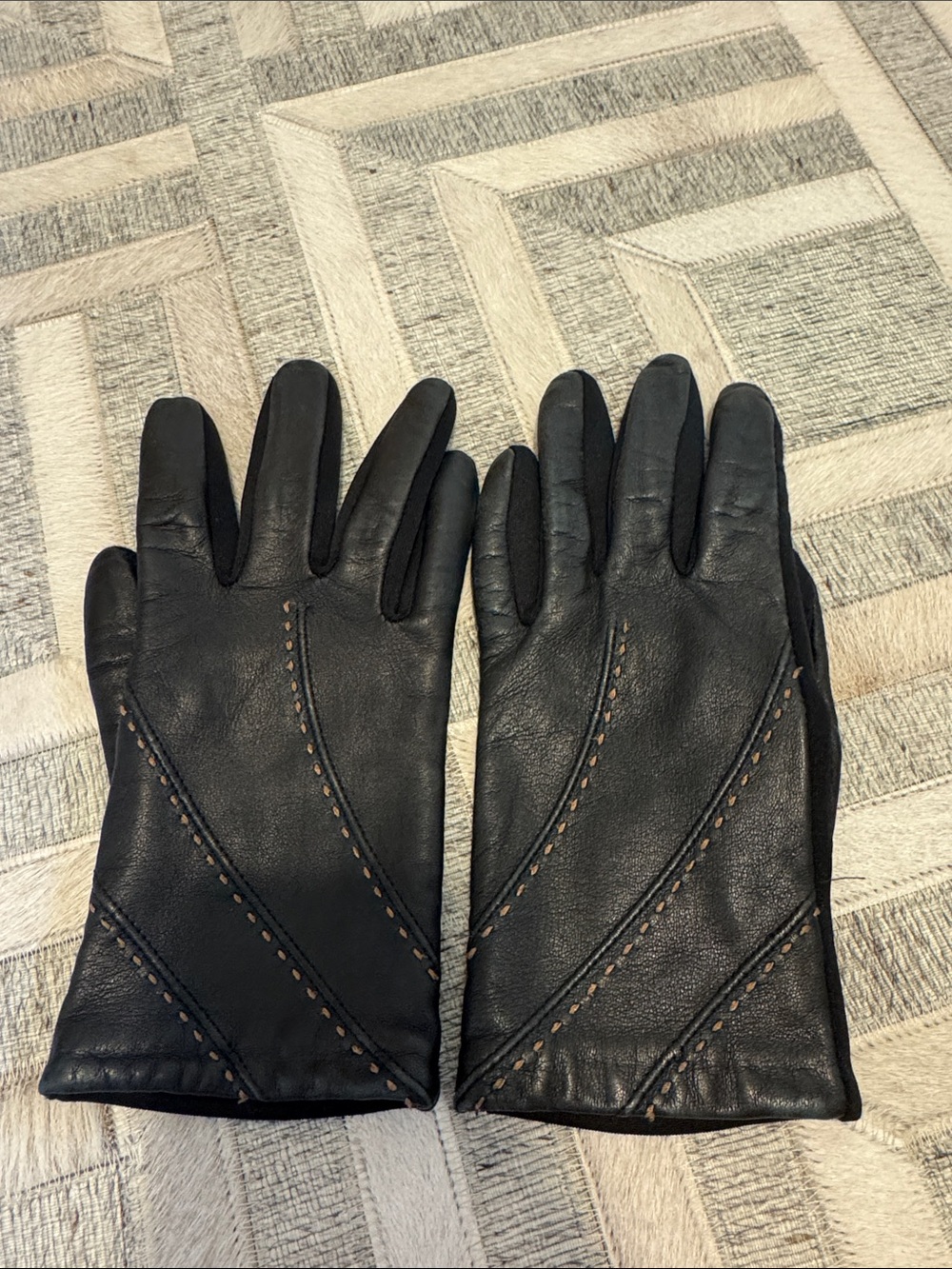 Classic Black Leather Gloves with Decorative Stitching